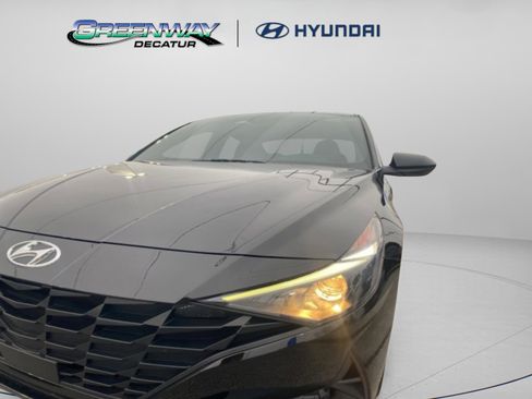 Used 2023 Hyundai Elantra SEL w/ Convenience Package image 5