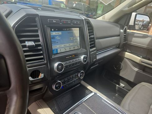 Used 2018 Ford Expedition Limited w/ Equipment Group 302A image 17