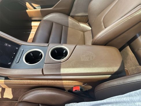 Used 2022 Porsche Taycan Turbo S image 24