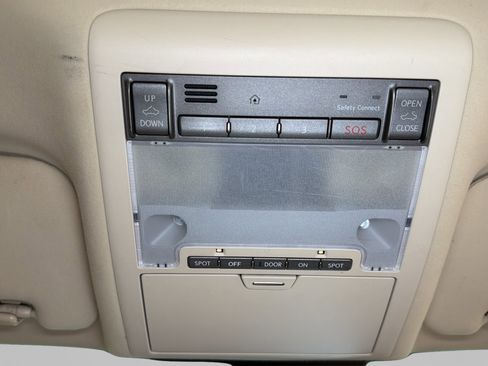 Used 2011 Lexus LS 460 w/ Comfort Pkg RWD image 18