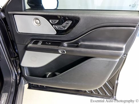 Used 2021 Lincoln Aviator Reserve w/ Equipment Group 202A AWD/4WD image 29