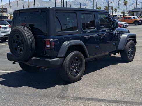 Used 2025 Jeep Wrangler Unlimited Sport AWD/4WD image 2