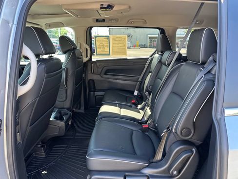 Used 2025 Honda Odyssey Touring image 16