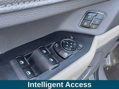 Used 2020 Ford Expedition XLT w/ Equipment Group 202A image 13