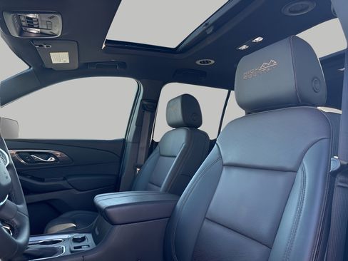 Certified 2023 Chevrolet Traverse High Country w/ LPO, Floor Liner Package AWD/4WD image 16