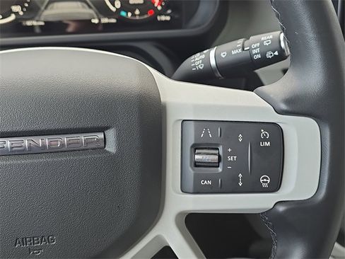 Used 2025 Land Rover Defender 110 S image 20