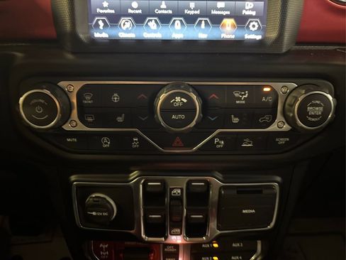 Used 2020 Jeep Gladiator Rubicon AWD/4WD image 32