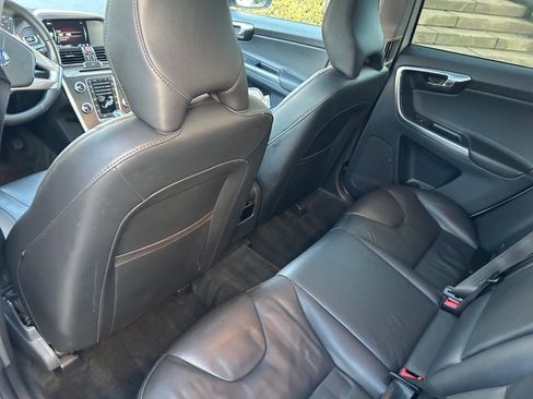 Used 2016 Volvo XC60 T6 image 13