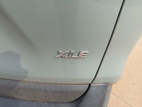 Used 2021 Toyota RAV4 XLE Premium FWD image 11