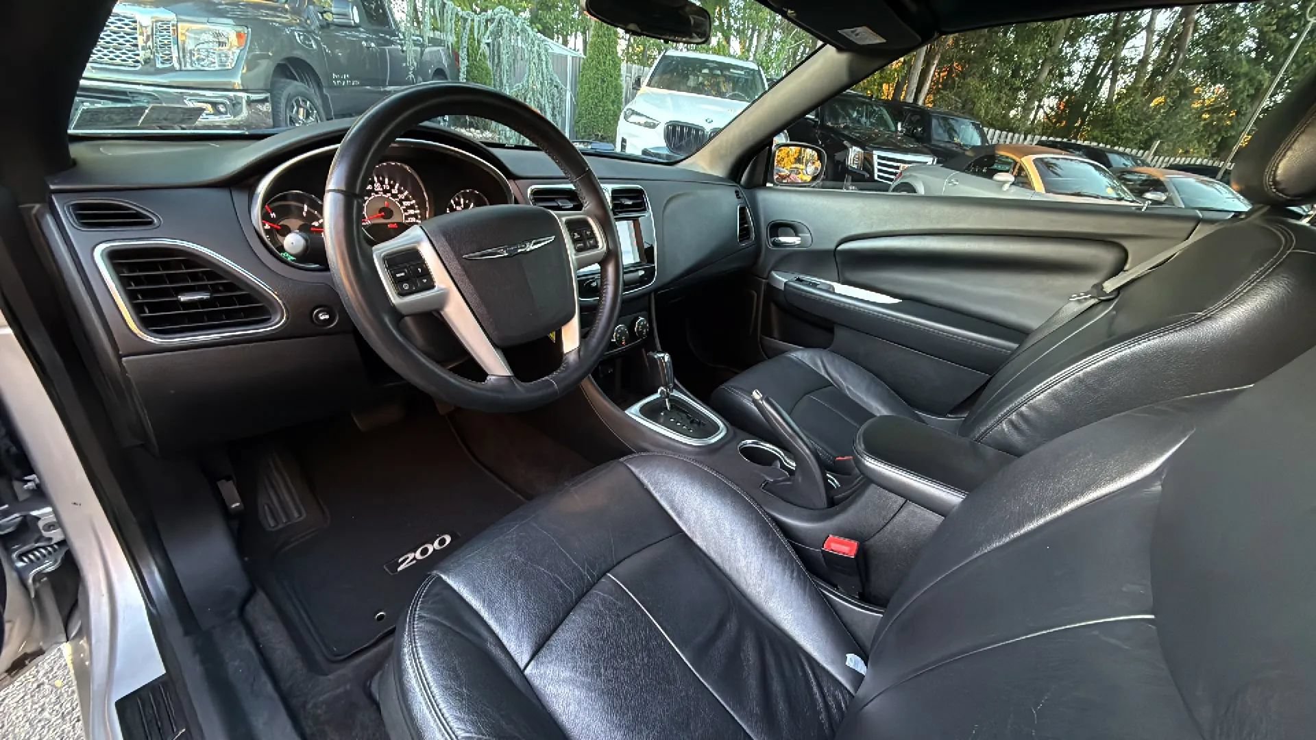 Used 2012 Chrysler 200 Touring FWD image 17