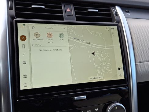 New 2026 Land Rover Discovery Limited Edition image 8