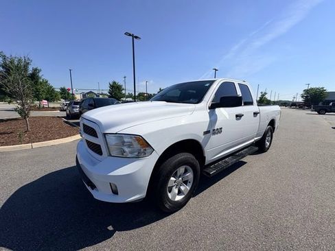 Used 2016 RAM 1500 Express AWD/4WD image 3