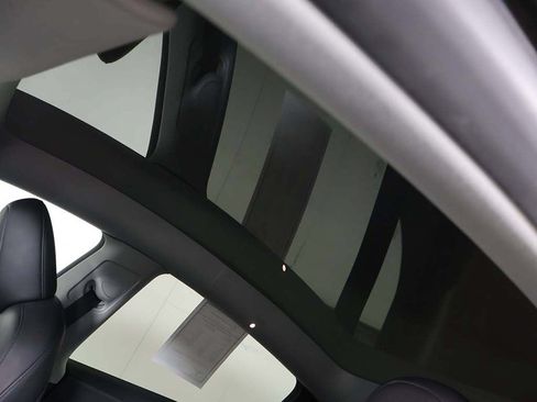 Used 2023 Tesla Model Y Performance AWD/4WD image 23