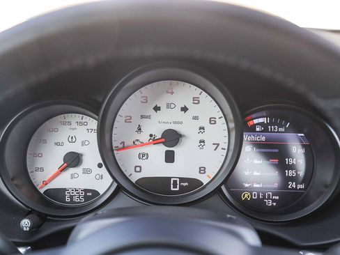 Used 2024 Porsche 718 Boxster image 31