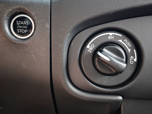 Used 2024 Nissan Frontier PRO-4X w/ Technology Package image 30