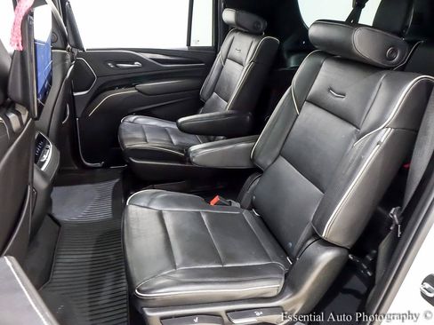 Used 2021 Cadillac Escalade ESV Sport w/ Driver Assist Tech Package AWD/4WD image 16