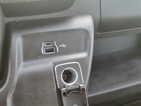 Used 2025 RAM ProMaster 2500 image 29