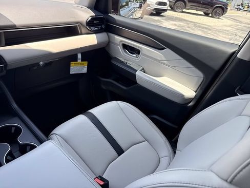 New 2026 Honda Pilot Touring image 22