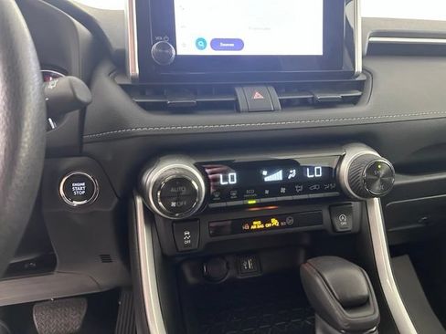 Used 2024 Toyota RAV4 XLE AWD/4WD image 25