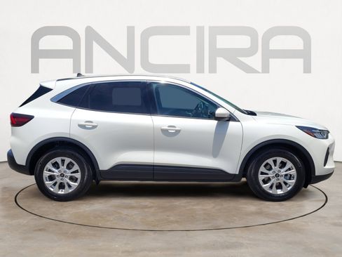 Used 2023 Ford Escape Active w/ Tech Pack #2 FWD image 14