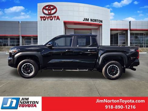 Used 2024 Toyota Tacoma TRD Off-Road AWD/4WD image 5