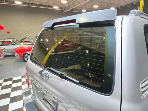 Used 2002 Toyota Land Cruiser image 40