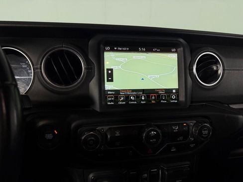 Used 2022 Jeep Wrangler Unlimited Sahara AWD/4WD image 17