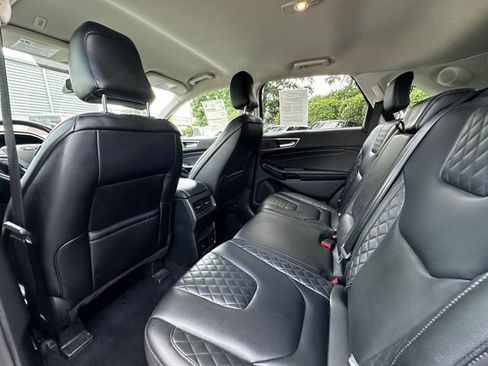Used 2023 Ford Edge Titanium AWD/4WD image 18