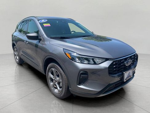 Used 2025 Ford Escape ST-Line AWD/4WD image 1
