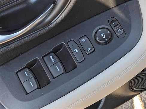 Used 2024 Honda HR-V LX image 19