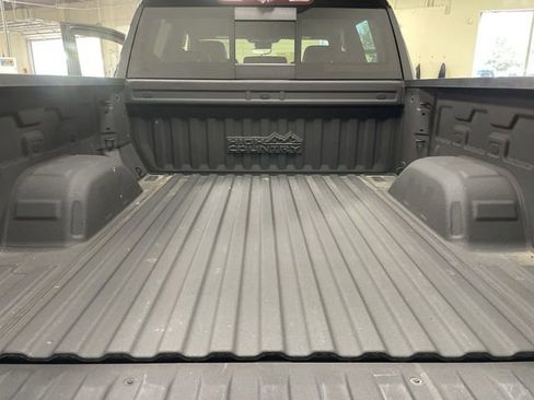 Used 2023 Chevrolet Silverado 1500 High Country w/ Technology Package AWD/4WD image 25