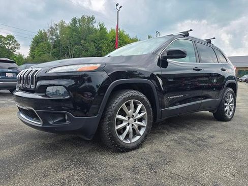 Used 2018 Jeep Cherokee Limited w/ Trailer Tow Group AWD/4WD image 3