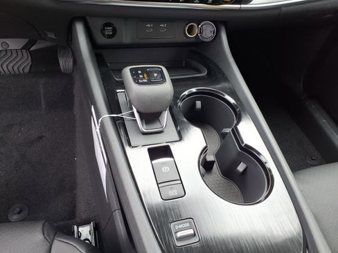 Certified 2025 Nissan Rogue SV w/ SV Premium Package image 10