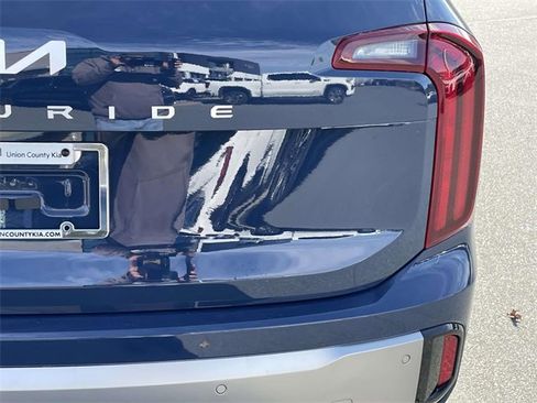 New 2025 Kia Telluride S image 16