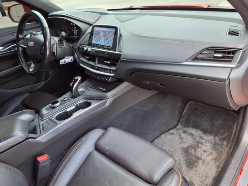 Used 2020 Cadillac CT4 V w/ Climate Package image 8