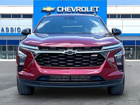 Used 2025 Chevrolet Trax RS w/ Driver Confidence Package FWD image 18