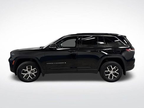 Used 2024 Jeep Grand Cherokee Limited w/ MOPAR Finishing Package image 14