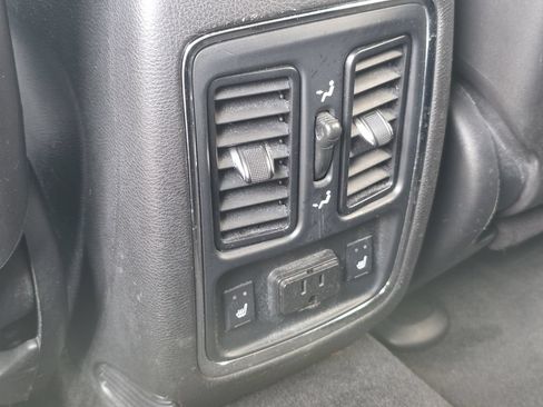 Used 2013 Jeep Grand Cherokee SRT8 AWD/4WD image 24