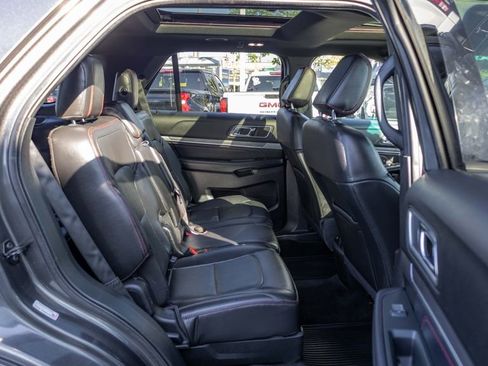Used 2018 Ford Explorer Sport w/ Equipment Group 401A image 14