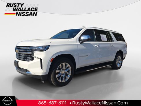 Used 2023 Chevrolet Suburban Premier image 1