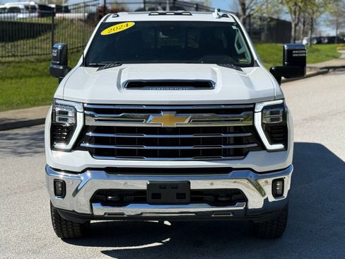 Used 2024 Chevrolet Silverado 2500 LTZ w/ LTZ Plus Package AWD/4WD image 10