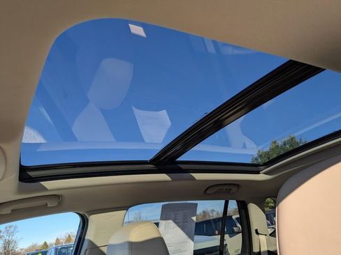 Used 2020 Buick Envision Essence w/ Experience Buick Package image 2