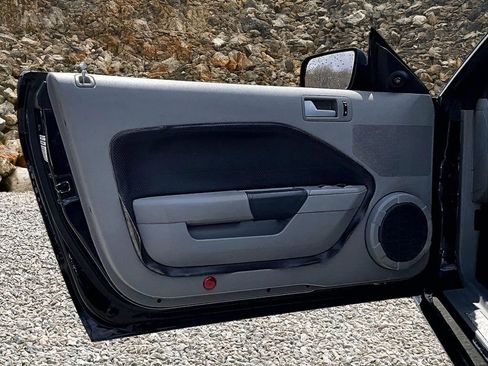 Used 2009 Ford Mustang GT Premium image 17