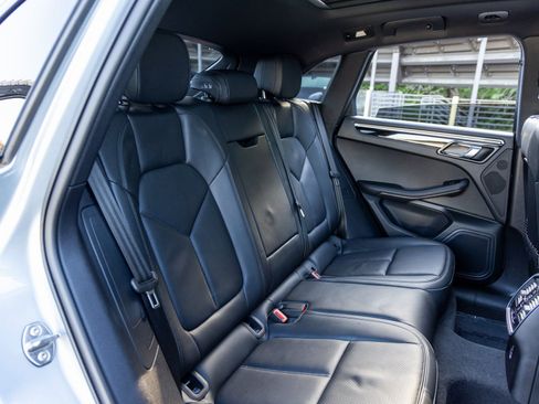 Certified 2023 Porsche Macan image 48