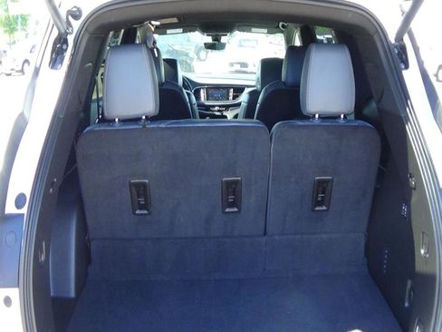 Used 2024 Buick Enclave Premium image 10