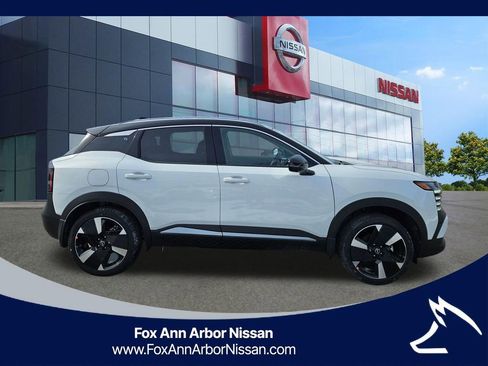 New 2026 Nissan Kicks SR w/ SR Premium Package image 6