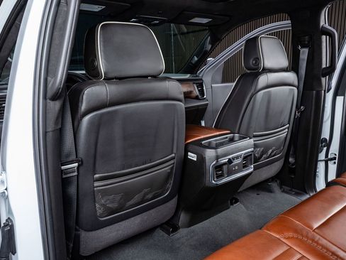 Used 2025 GMC Sierra 2500 Denali Ultimate image 34