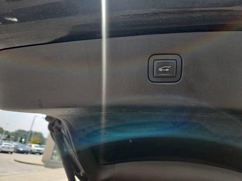 Used 2019 Chevrolet Blazer LT FWD image 15