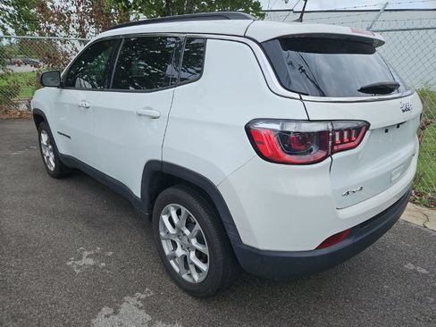 Used 2024 Jeep Compass Latitude AWD/4WD image 4