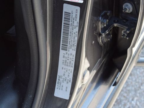 Used 2020 RAM 1500 Laramie RWD image 26